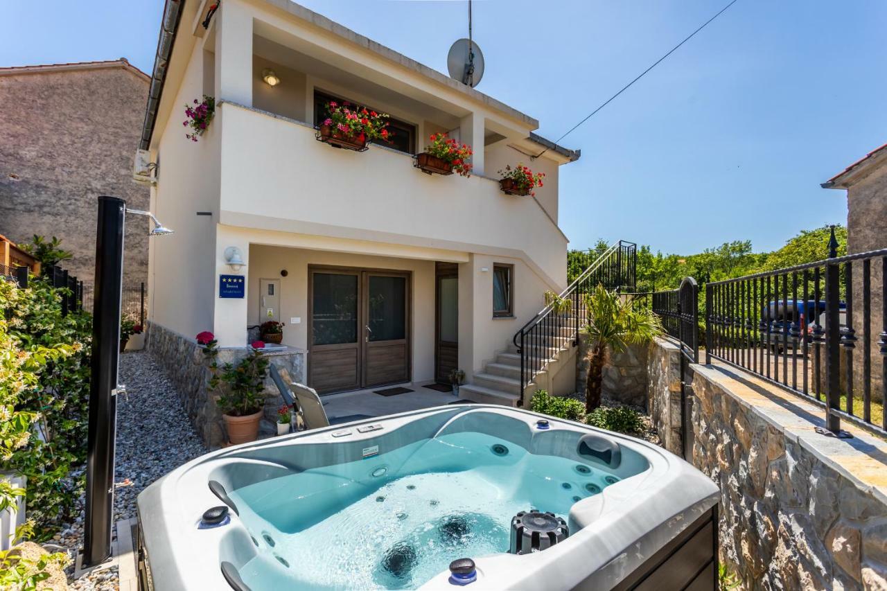 Relax Village Home Mare Крк Экстерьер фото
