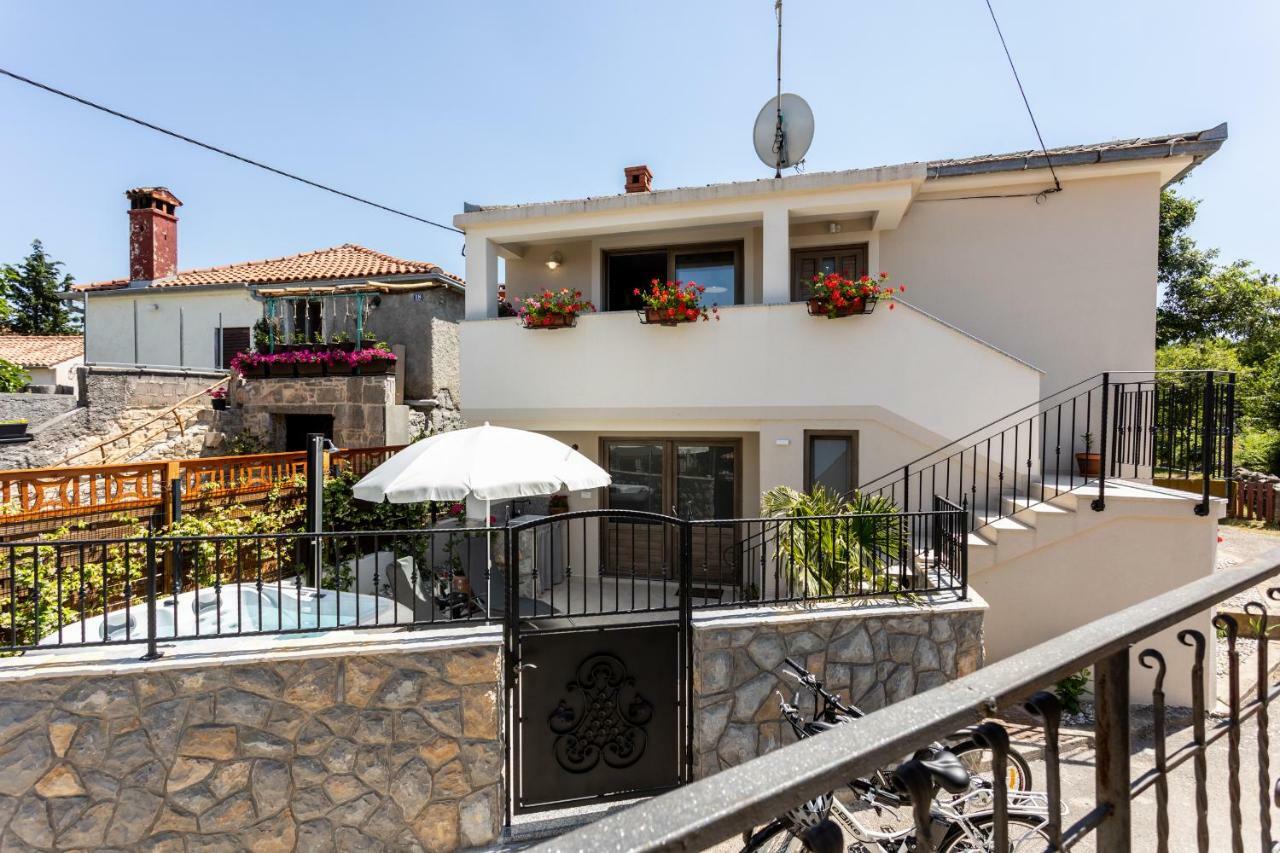 Relax Village Home Mare Крк Экстерьер фото