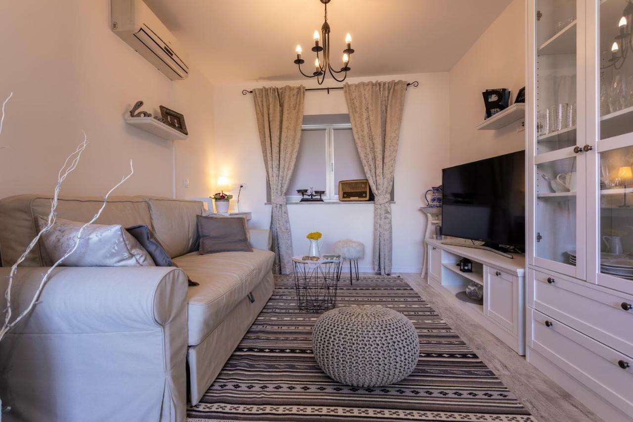 Relax Village Home Mare Крк Экстерьер фото
